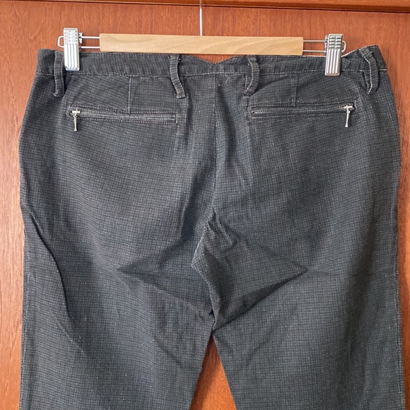 Silence and Noise plaid pants with zippered back and front pockets. - Picture 6 of 9